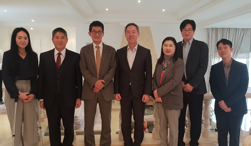 L’Ambassadeur SUN organise un déjeuner en l’honneur des consultants de la NIPA et de World Friends Korea