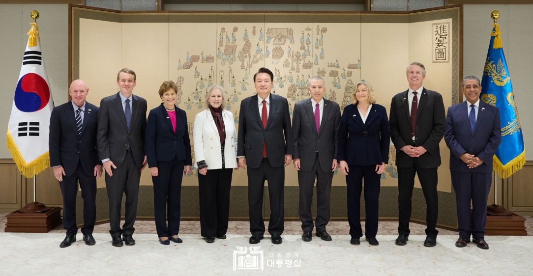 윤석열 대통령, 미국 의회 상하원 의원단 접견                                
