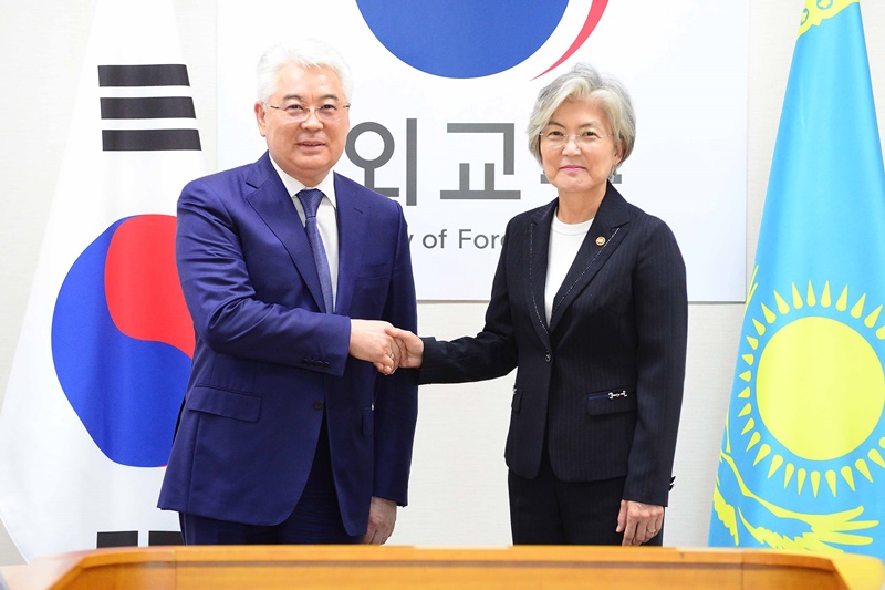 한-카자흐스탄 외교장관회담 개최