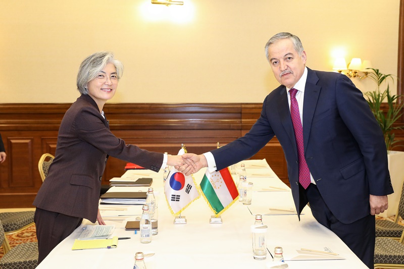 Minister of Foreign Affairs Has Meetings with her Counterparts of Central Asian Countries on Occasion of 12th Korea-Central Asia Cooperation Forum 