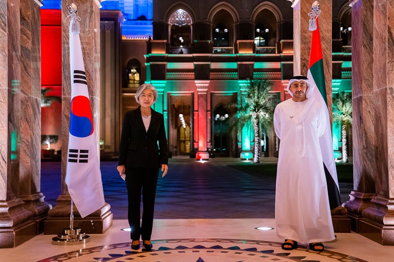 강경화 장관, 아랍에미리트(UAE) 외교장관과 회담 개최