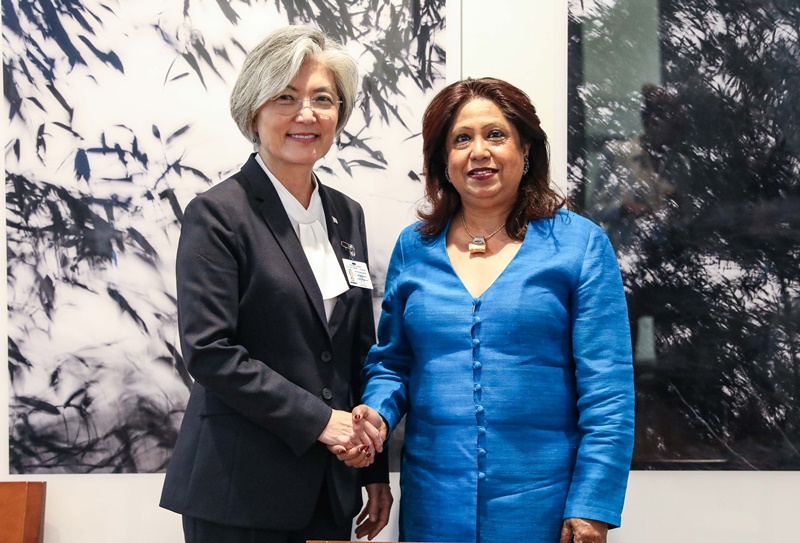 Minister of Foreign Affairs Meets with Special Representative of UN Secretary-General on Sexual Violence in Conflict on Occasion of 74th Session of UN General Assembly 