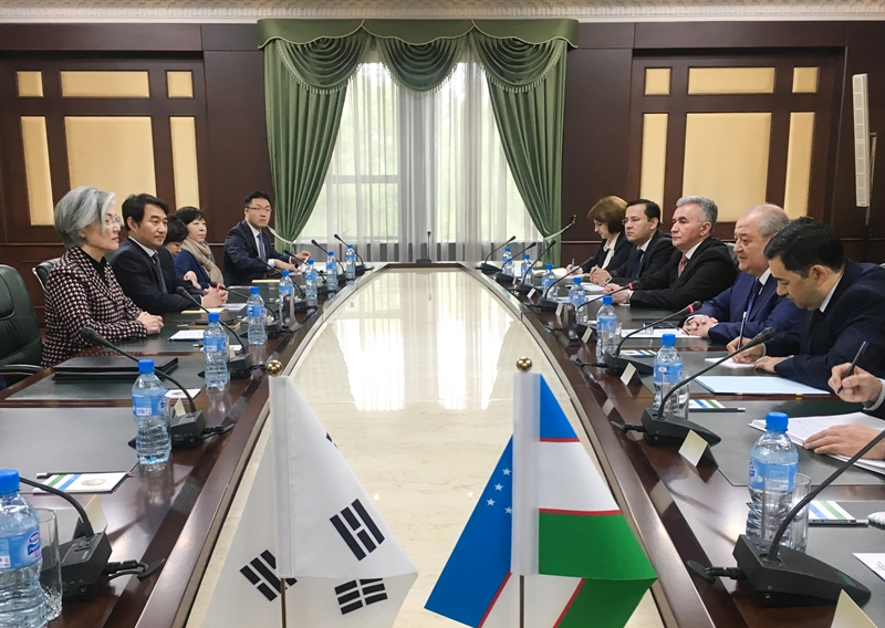 강경화 외교장관 우즈베키스탄 공식 방문