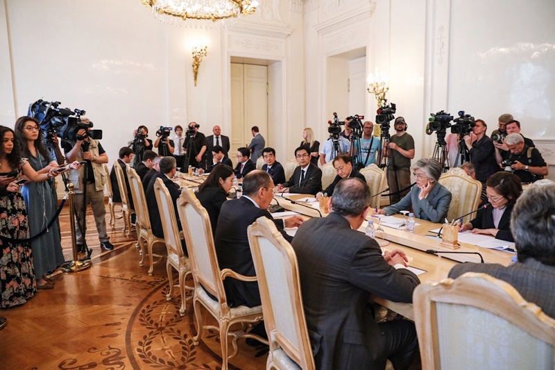 ROK-Russia Foreign Ministerial Meeting