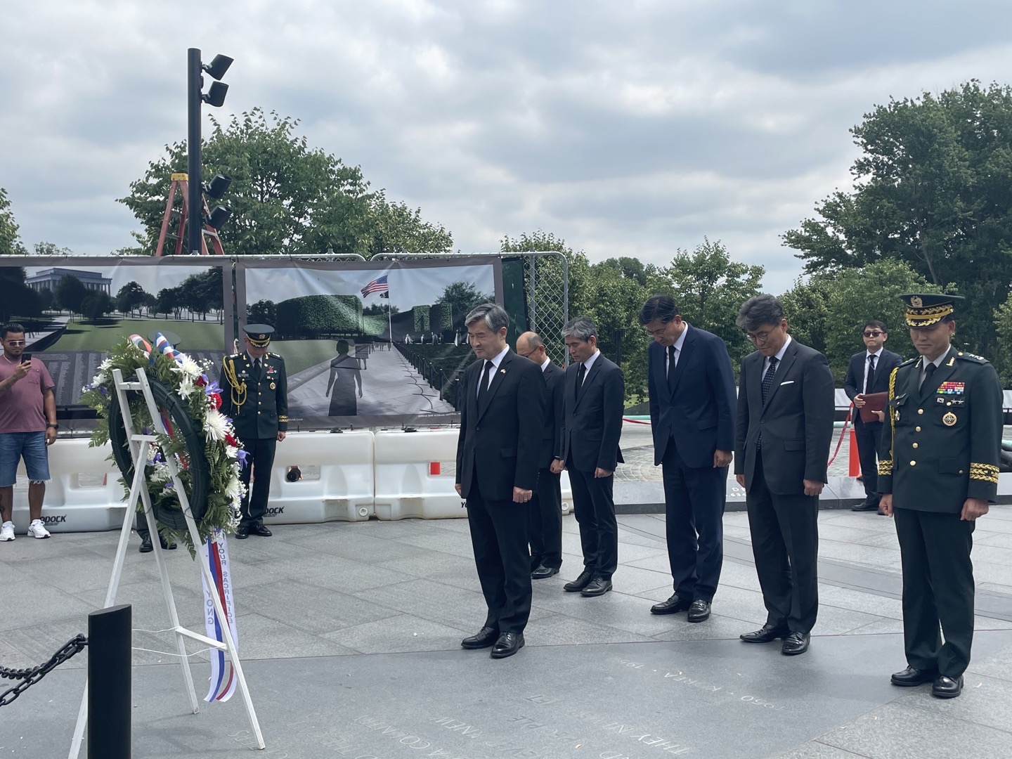 조태용 주미대사, 한국전 참전기념비 및 알링턴 국립묘지 헌화(6.24)