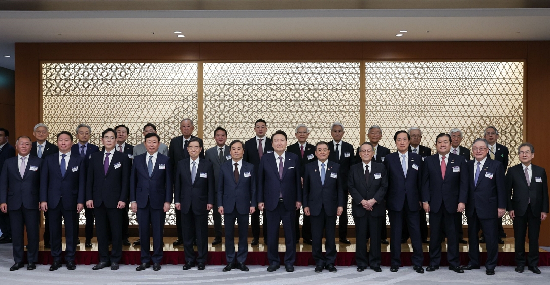 尹 대통령, 한일 경제인들과 미래지향적 경제협력 비전 논의