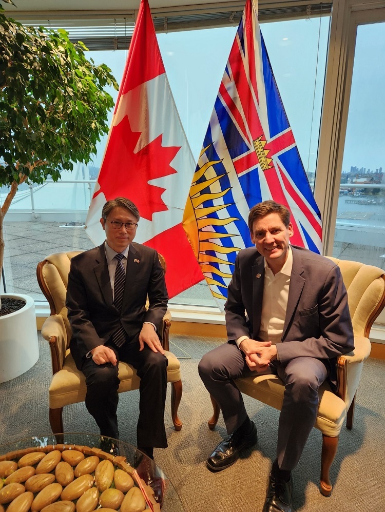 Meeting with Consul General Jongho Kyun and Premier David Eby