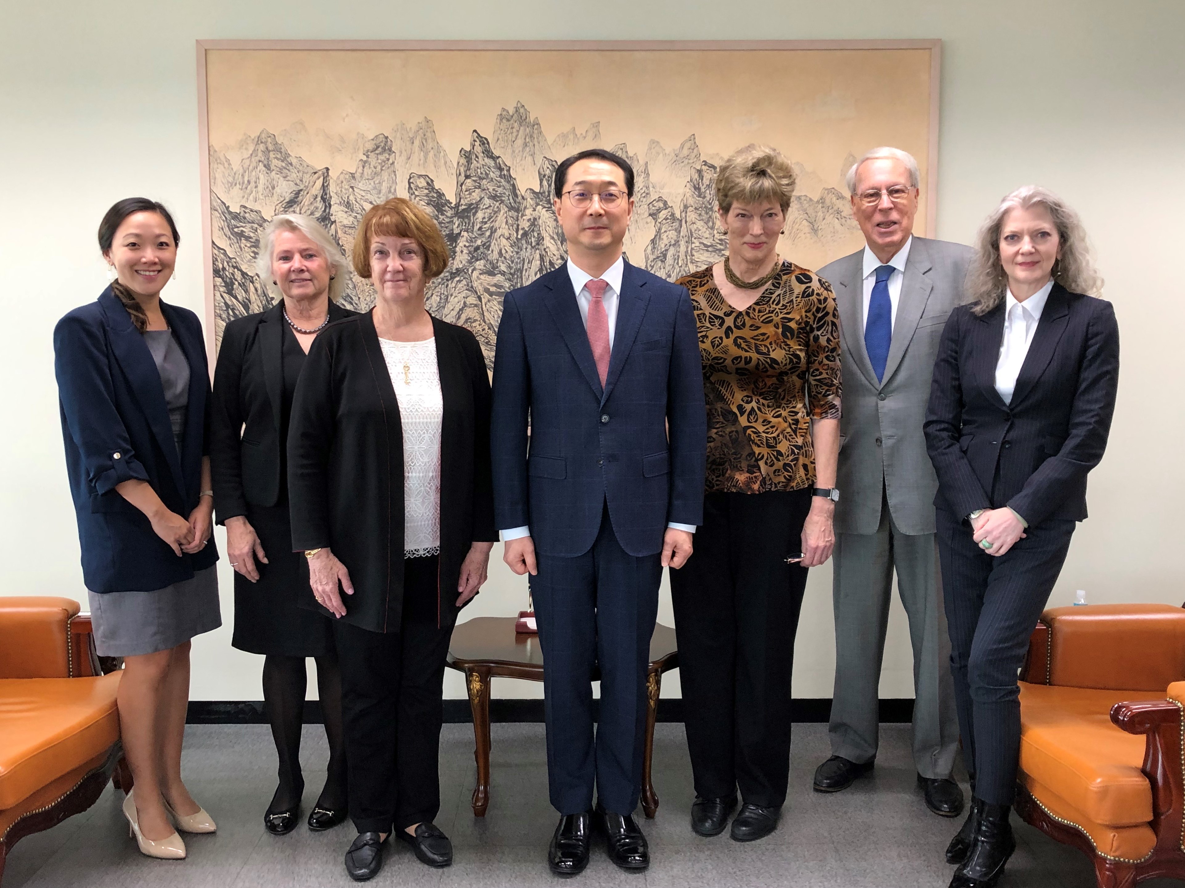 Special Representative for Korean Peninsula Peace and Security Affairs Meets with Delegation from U.S. National Committee on American Foreign Policy