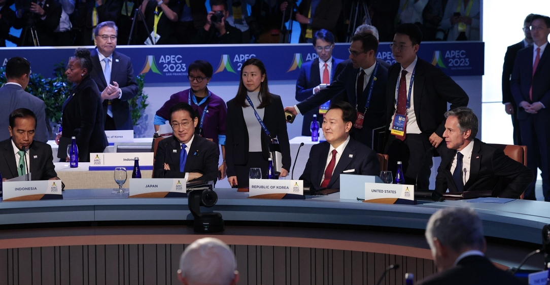 윤석열 대통령, APEC 정상회의 세션2                                   