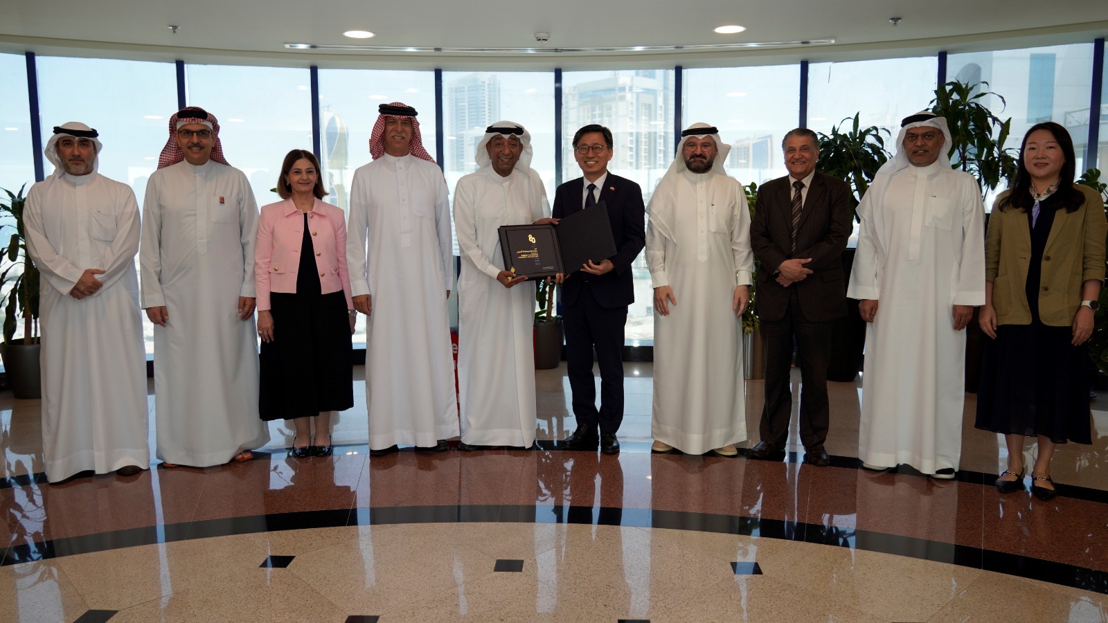 H.E. Ambassador Koo met Mr. Sameer Abdulla Nass, Chairman of Bahrain Chamber of Commerce and Industry(4.6.)