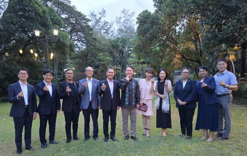 Dinner Hosted for Philippine Veterans Affairs Administrator and Other Veterans Affairs Officials