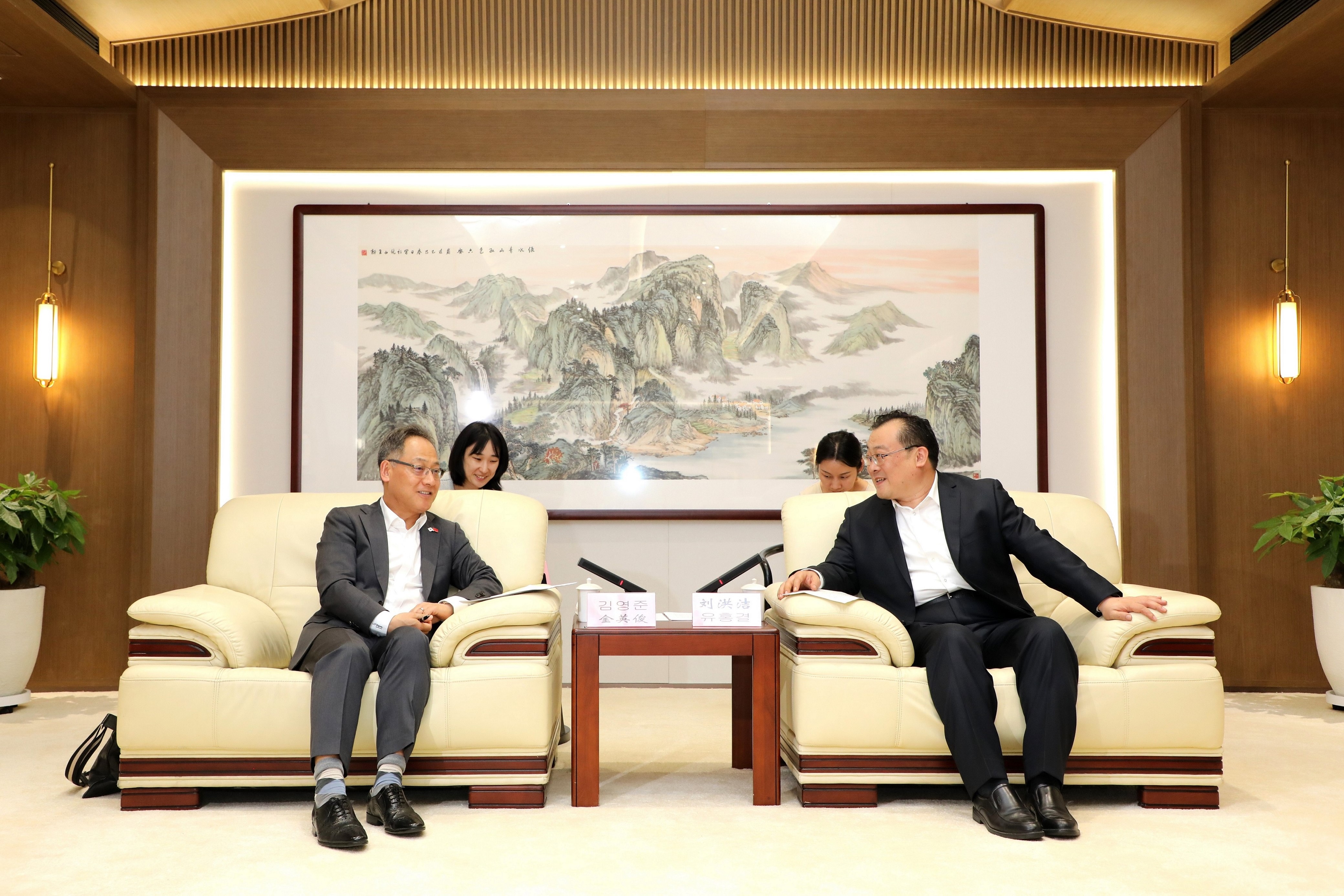 (5.21) 총영사, 안후이성 루안시장 면담