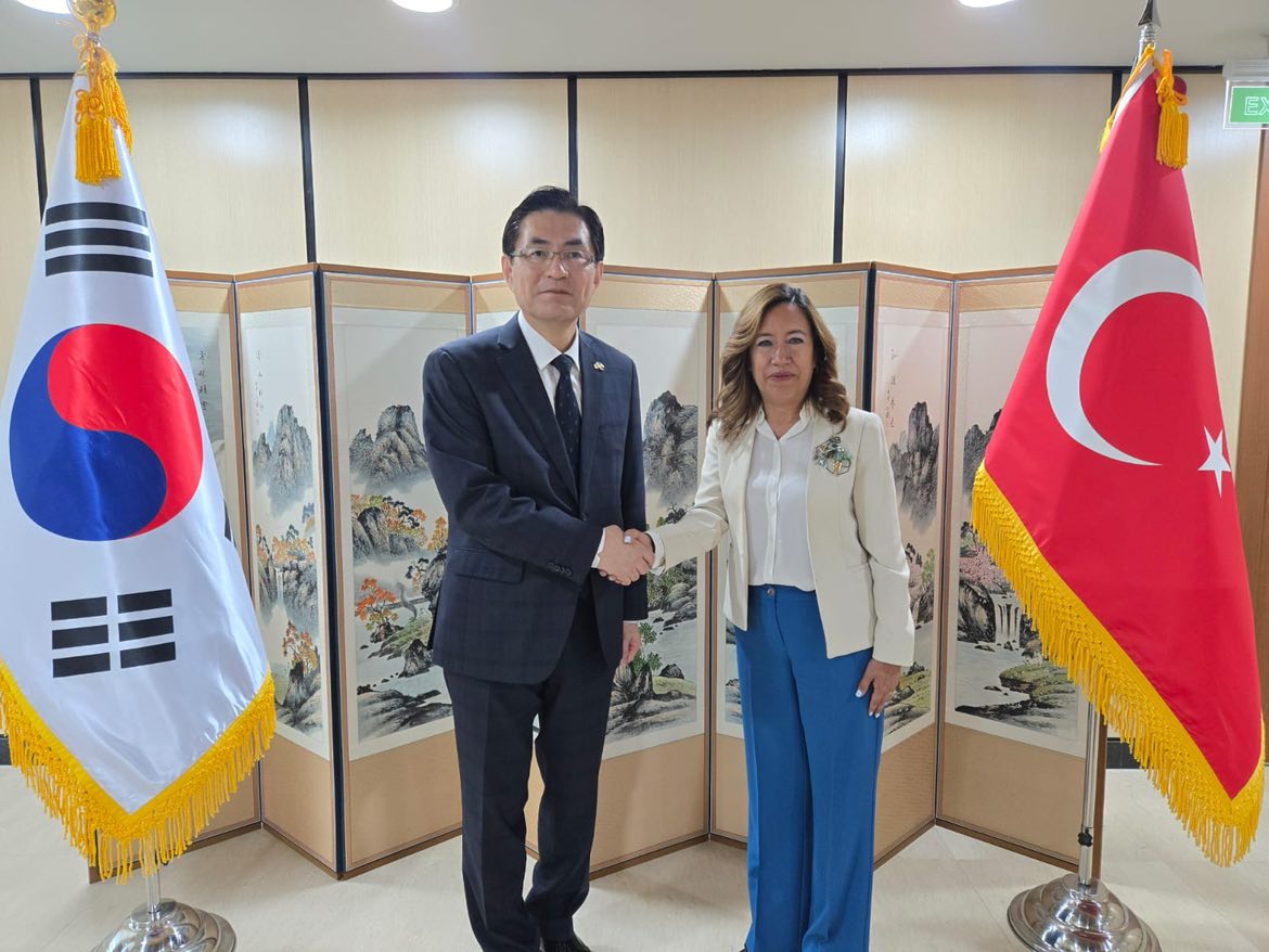 Büyükelçi Yeondoo JEONG'un UNDP Türkiye Türkiye Mukim Temsilcisi ile Görüşmesi