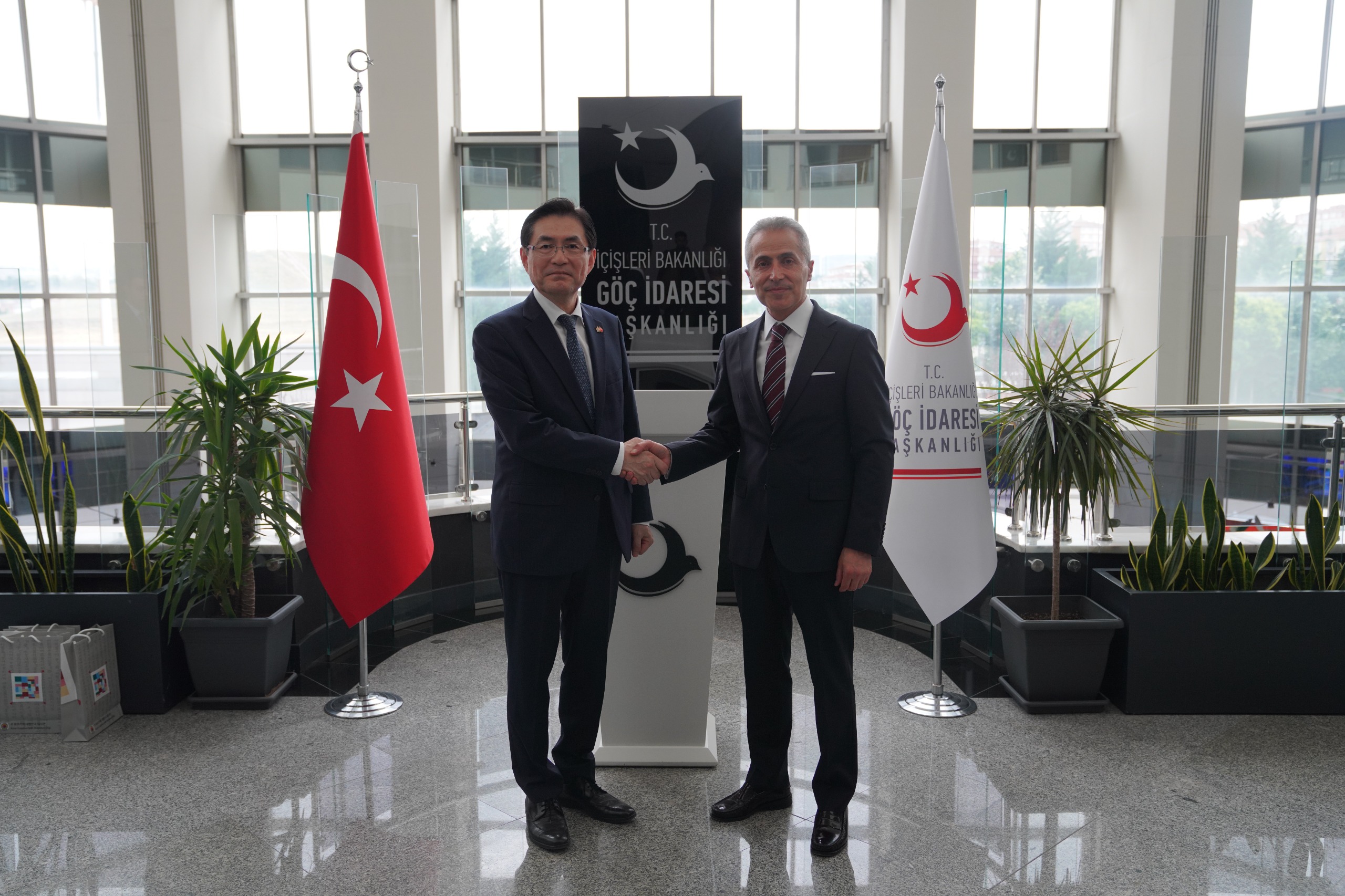 Büyükelçi Yeondoo JEONG'un Göç İdaresi Başkanı ile Görüşmesi (16 Haziran)