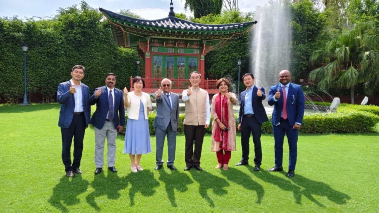 Ambassador Lee hosts luncheon for CII executives at residence (Jul 7)