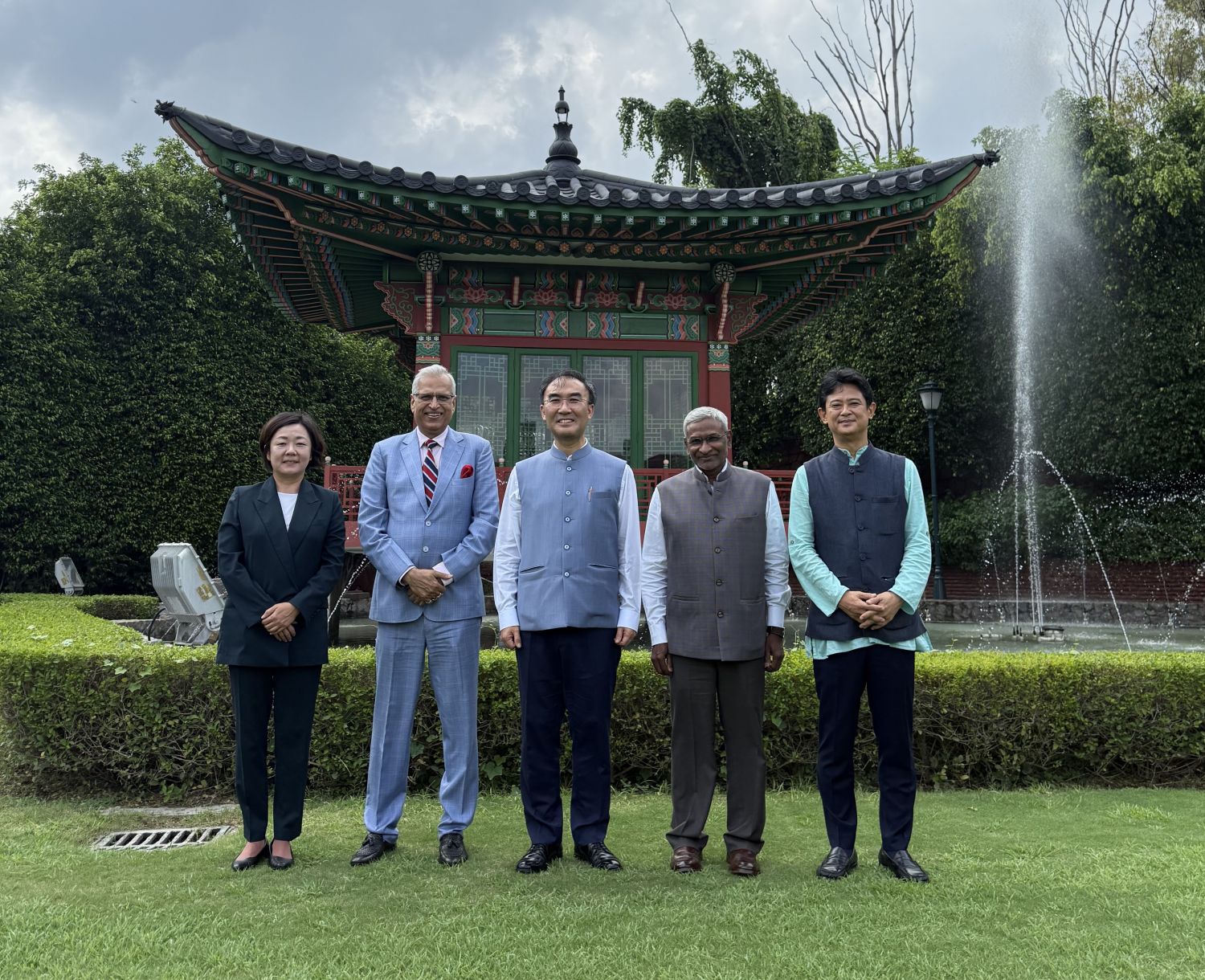 Ambassador Lee hosts luncheon meeting with Dammu Ravi, Economic Secretary of MEA (Jul 15)