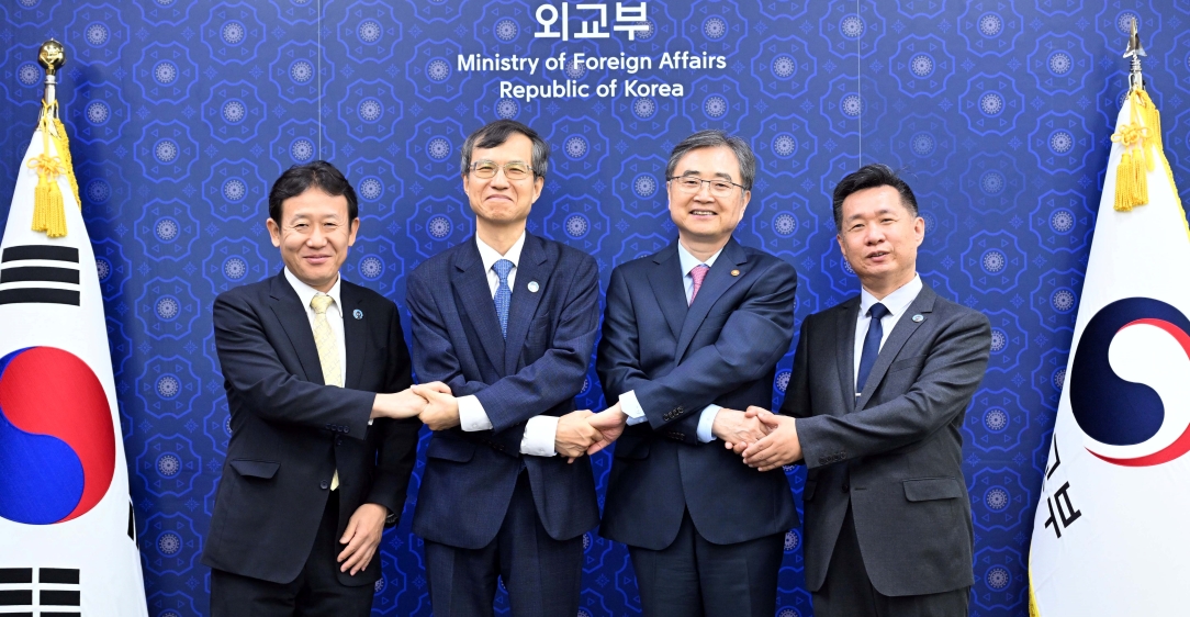 조현 장관, 한일중 3국협력사무국(TCS)제7대 사무총장단 접견