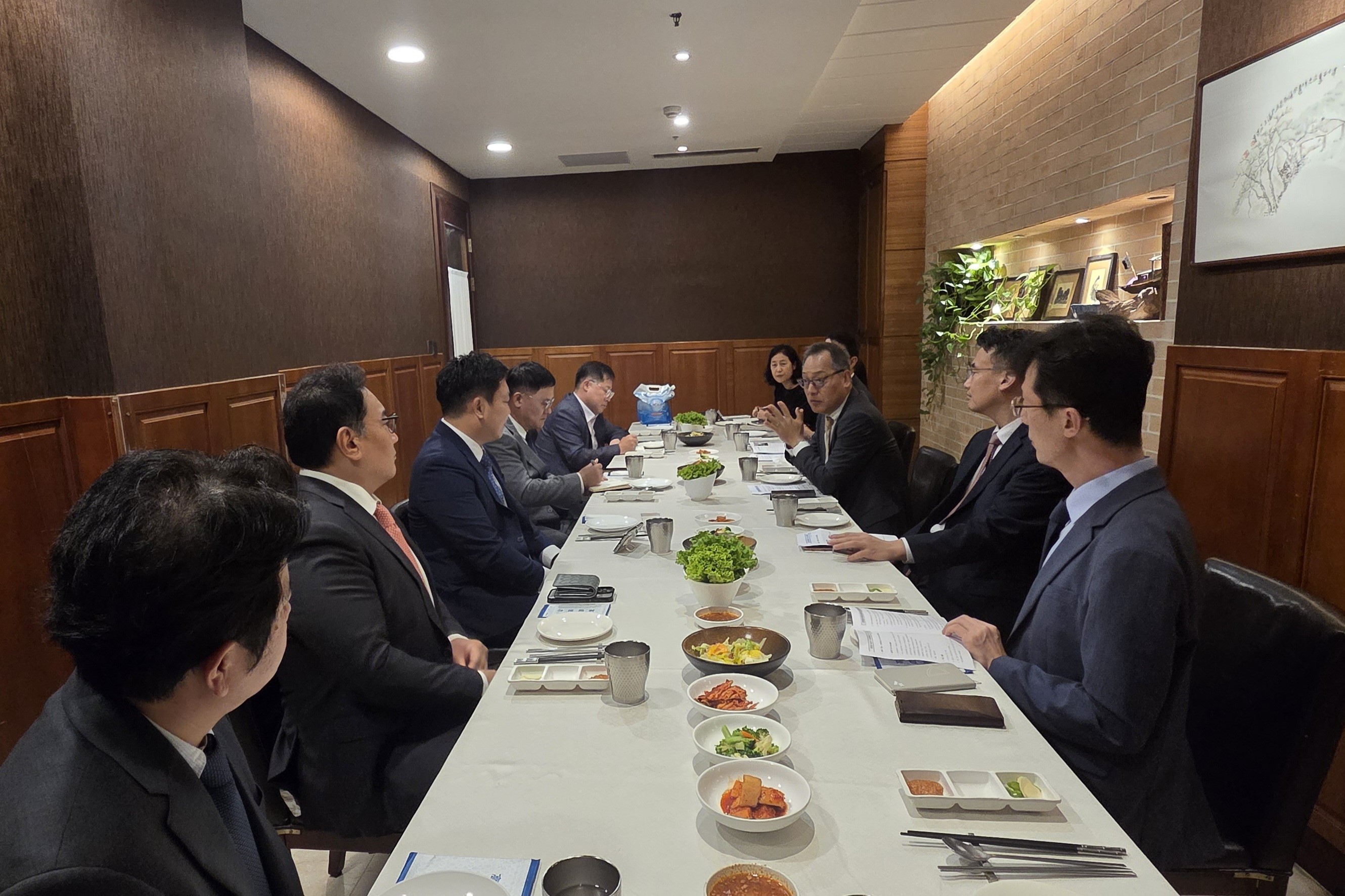 (9.23) 총영사, 경제단체장 오찬간담회 개최