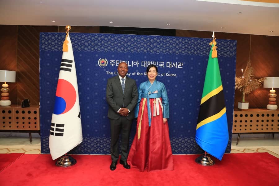 대사, 개천절 국경일 행사 개최(10.2)