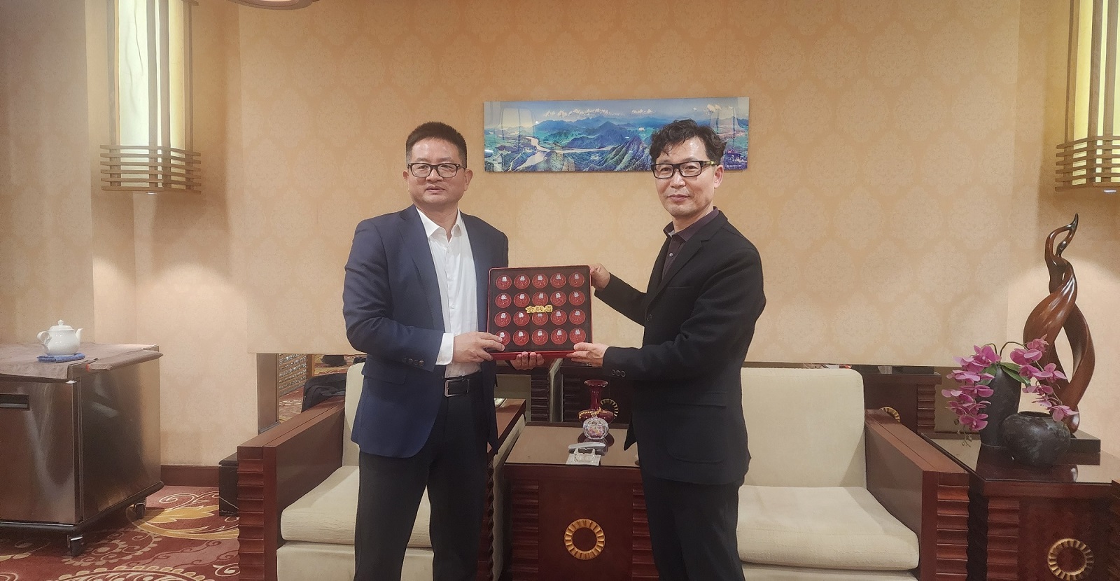 총영사 직무대리, 옌볜조선족자치주 부주장 만찬(11.17)