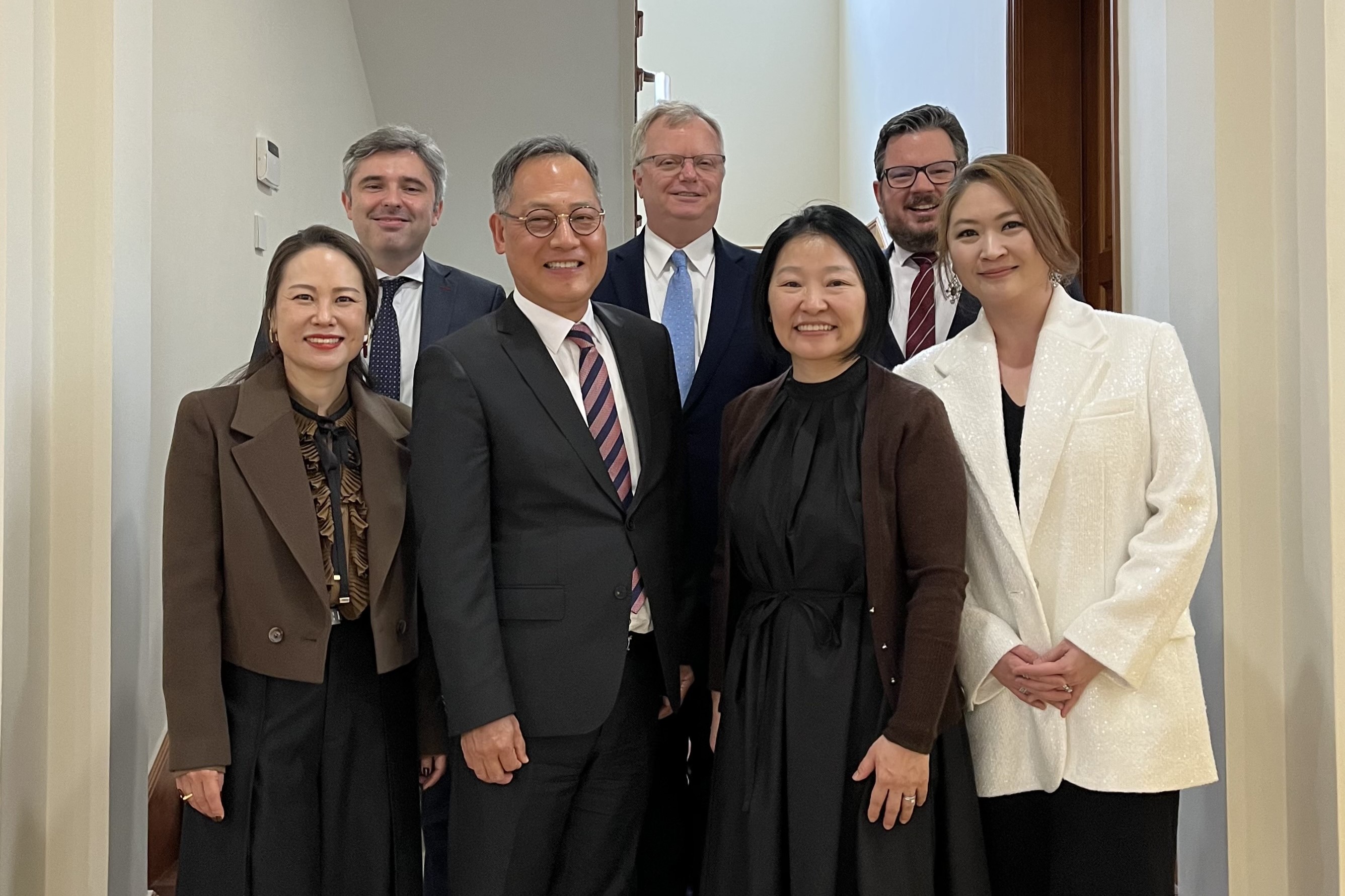 (12.2) 총영사, 총영사 부부 초청 관저 오찬 개최