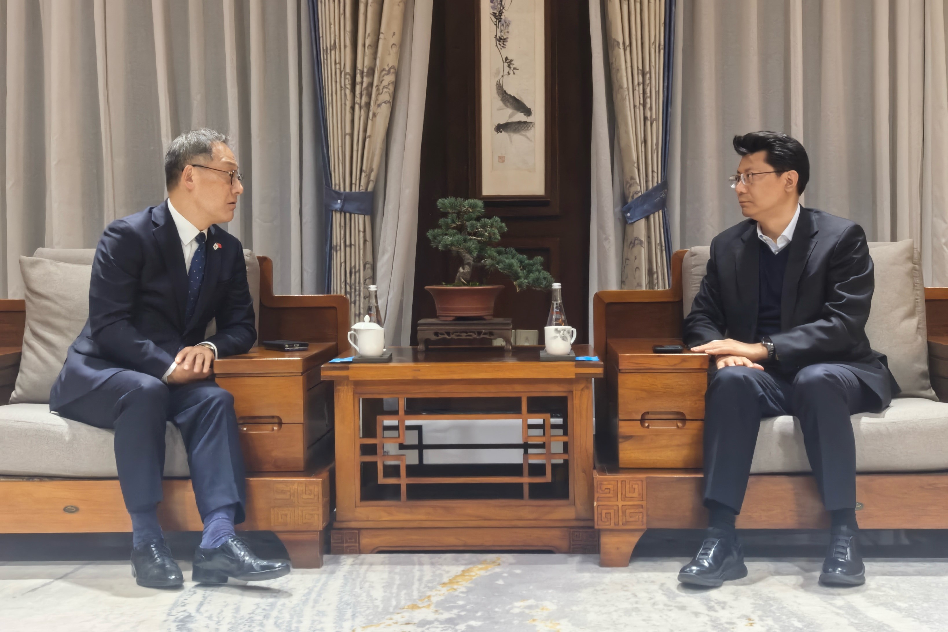 (12.10) 총영사, 장쑤성 양저우시 서기 면담