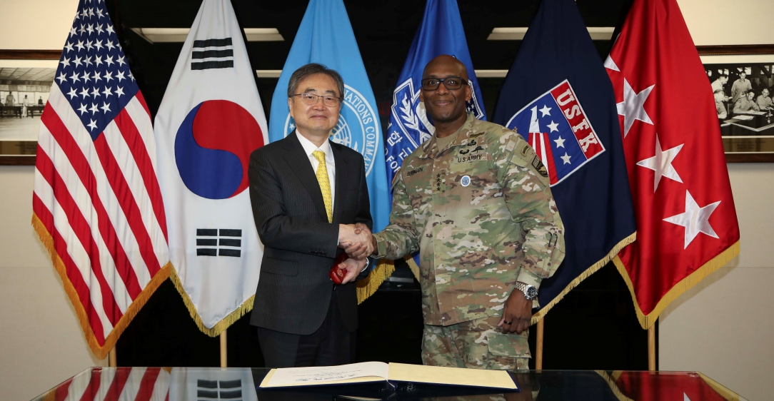 장관, 평택 험프리스 기지 방문                                               