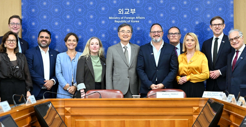 외교장관, 유럽의회 한반도관계대표단 면담                                    