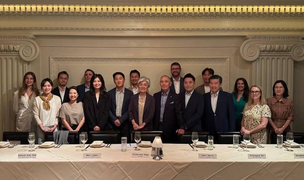 Ambassador Kang Hosted a Dinner for AMCHAM Delegation and former U.S. Ambassadors (7.12) 