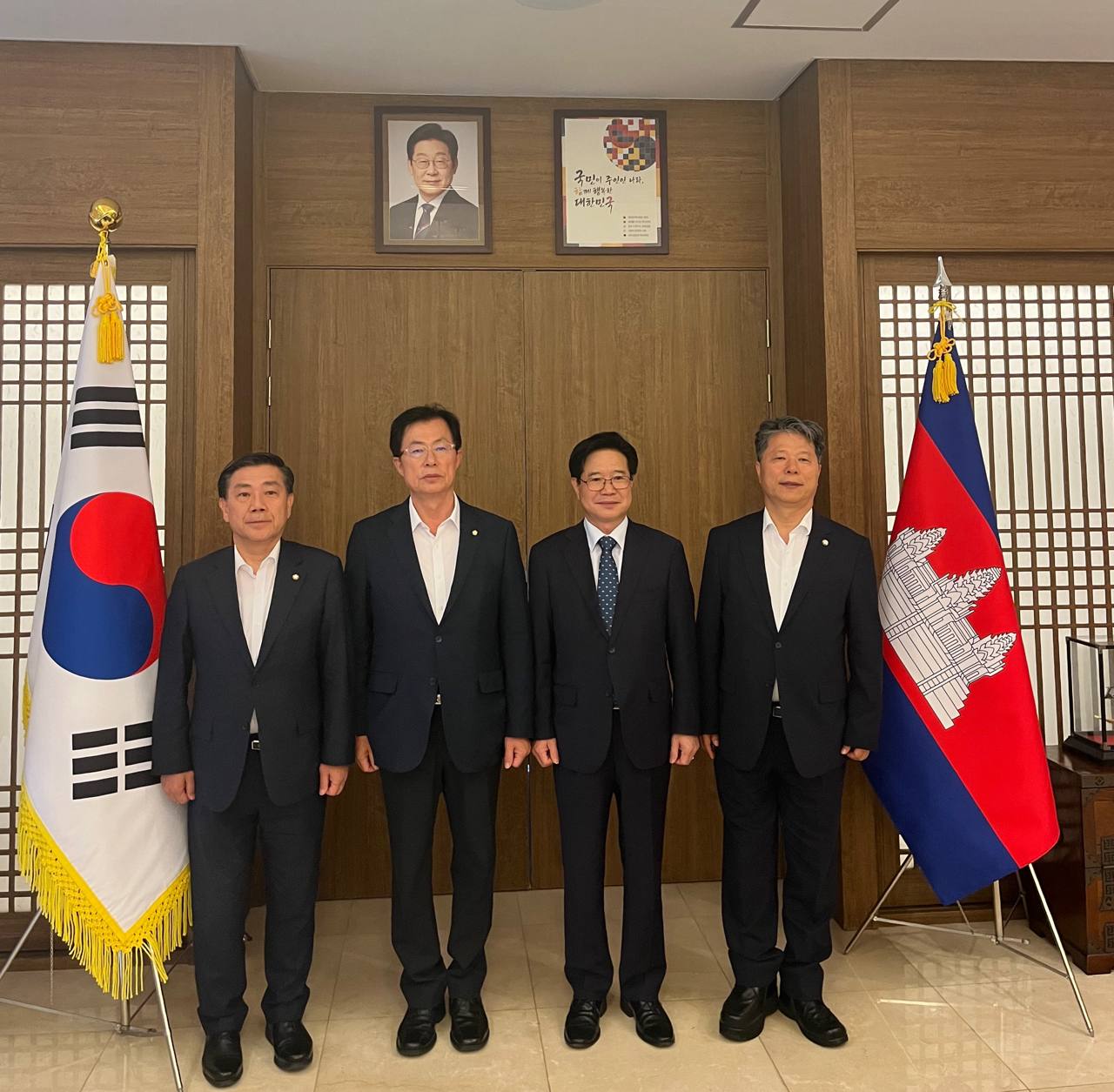 국회 보건복지위원회 대표단 관저 만찬(8.13.)