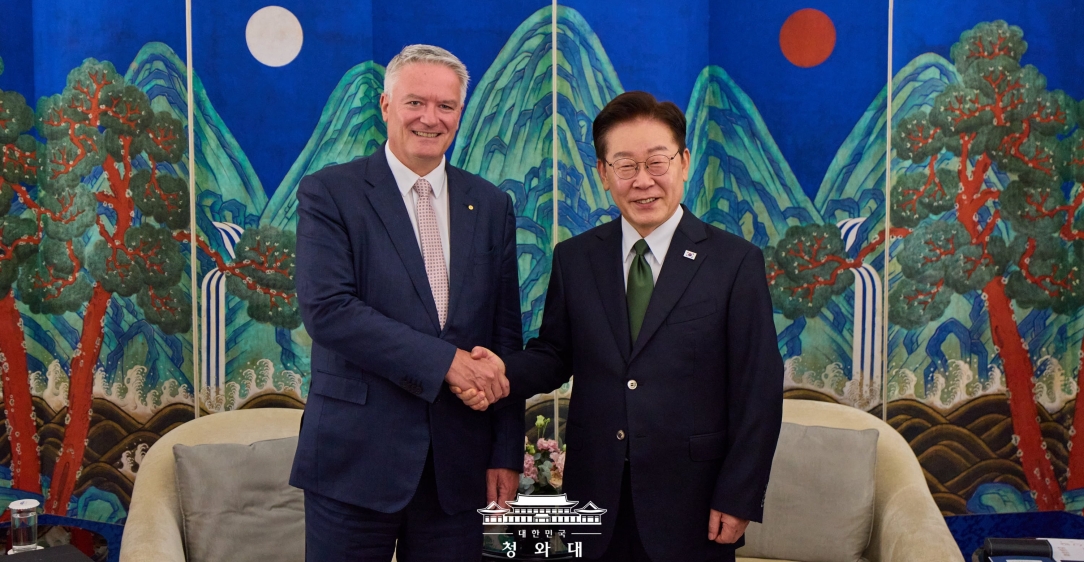이재명 대통령, 마티아스 코먼 OECD 사무총장 접견                                         