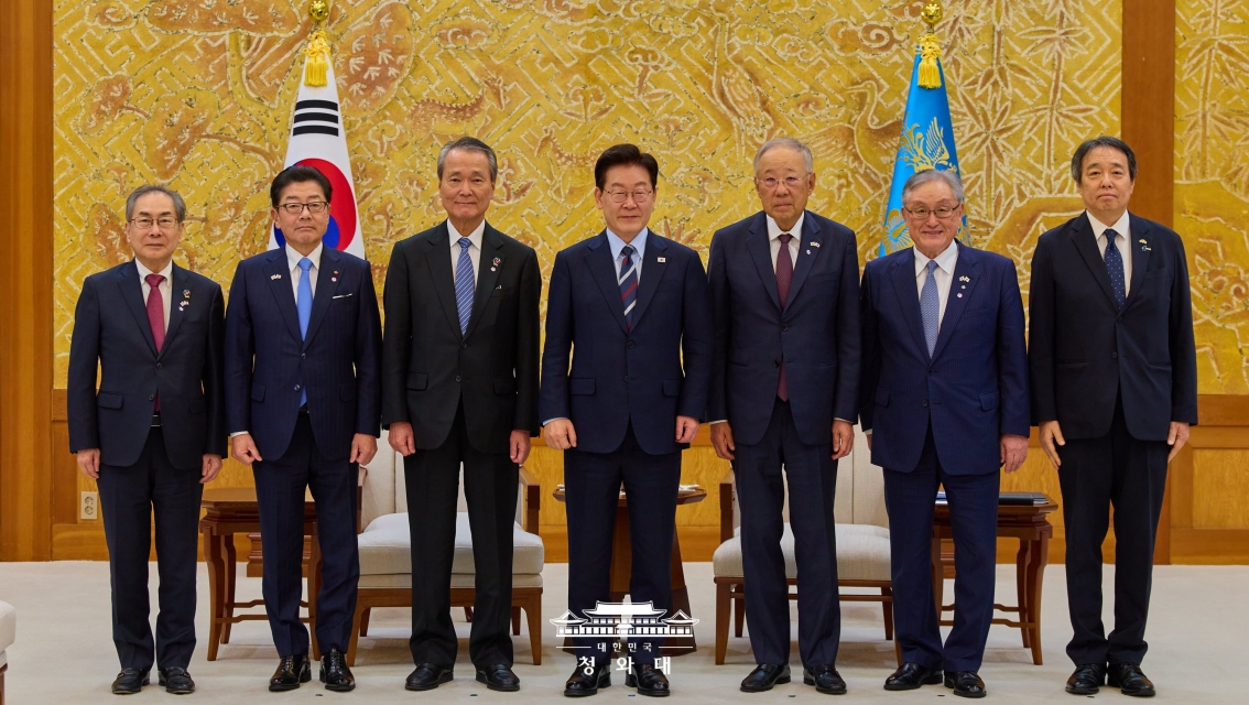 이재명 대통령, 한일 재계회의 일본측 대표단 접견