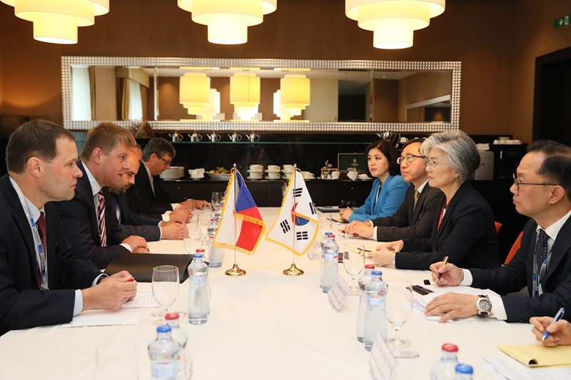 ROK-Czech Republic Foreign Ministerial Meeting Held 