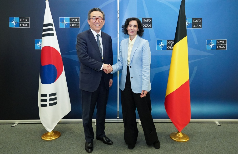 https://www.mofa.go.kr/www/brd/m_4080/view.do?seq=374851&page=1