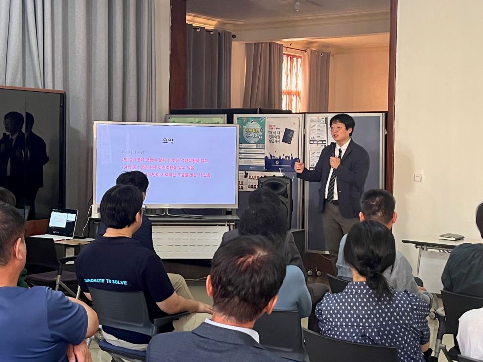 Held special lectures for Korean residents 상세보기Embassy's