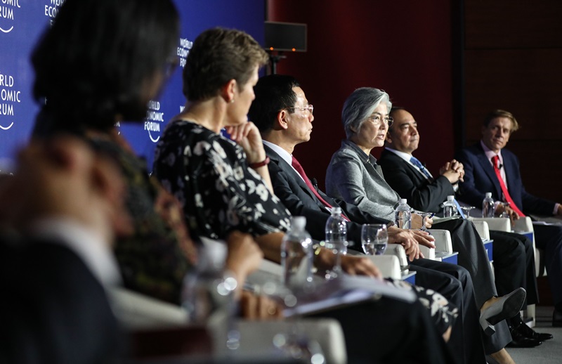 Joint Press Conference with WEF on ASEAN Co-Chairs