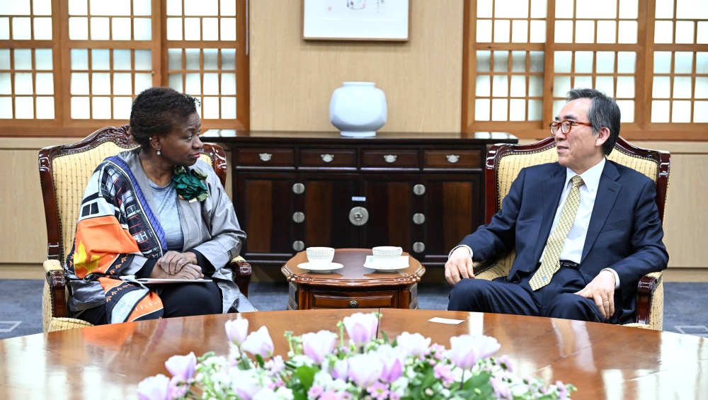Minister of Foreign Affairs Cho Meets with UNFPA Executive Director Kanem