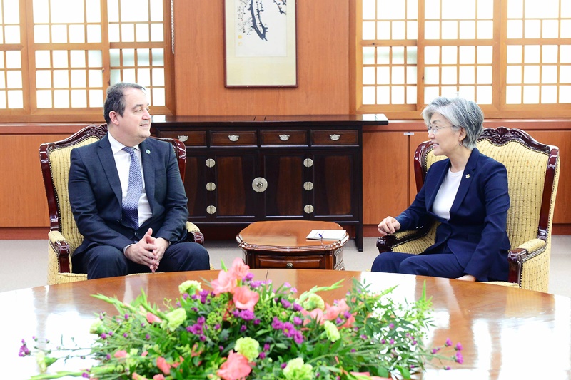 Minister of Foreign Affairs Meets with Executive Director of Green Climate Fund (GCF) 