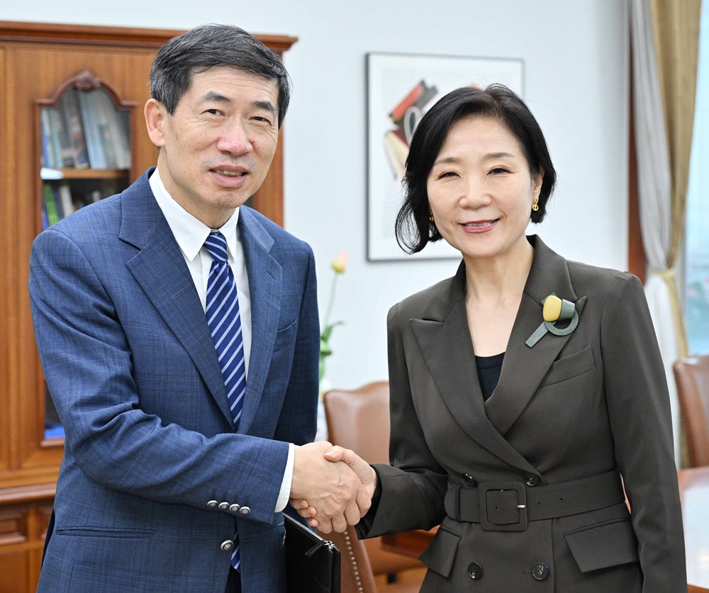 Vice Minister of Foreign Affairs Oh Meets with UNDP Associate Administrator Xu