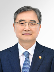 Cho Hyun Profile Photo