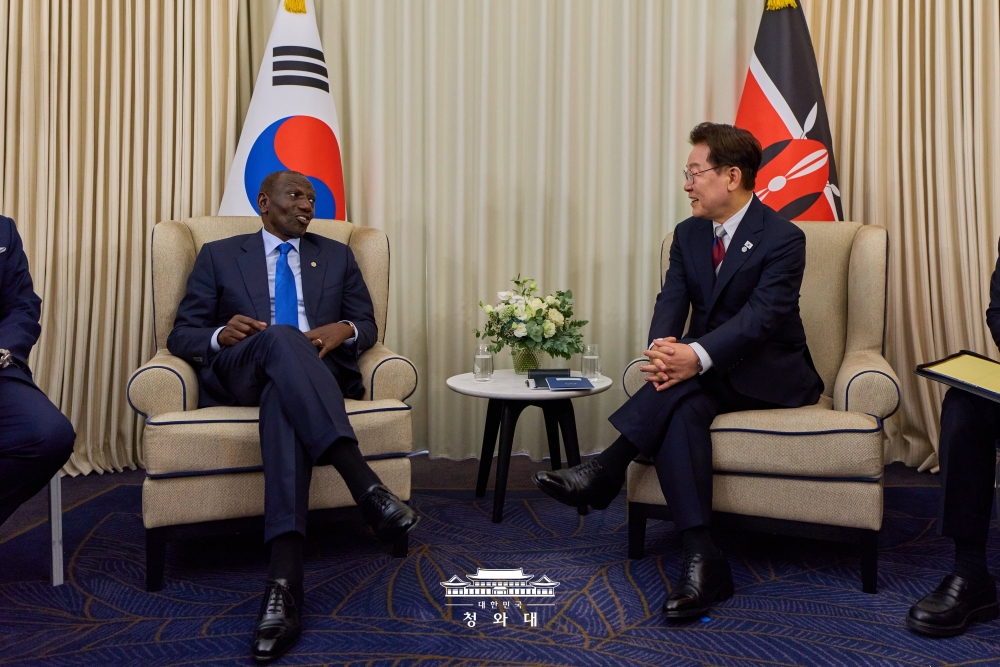 G7 정상회의 계기 한·케냐 정상회담