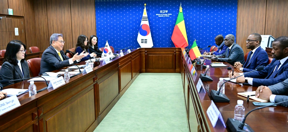 Korea-Benin Foreign Ministers’ Meeting Takes Place