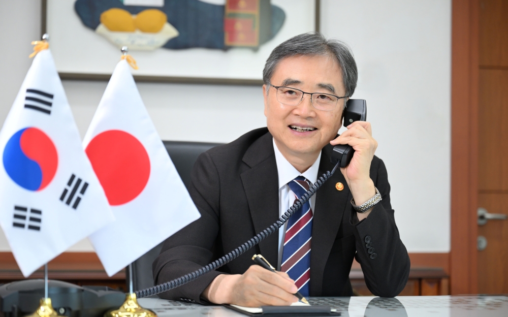 조현 장관, 한일 외교장관 통화