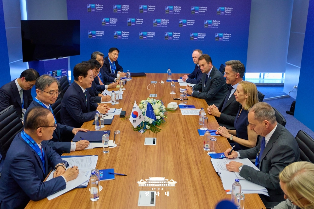 NATO 정상회의 참석