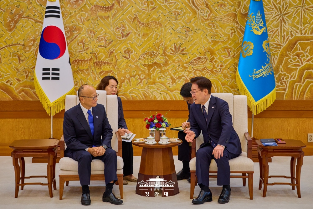 이재명 대통령, 칸다 마사토 ADB 총재 접견