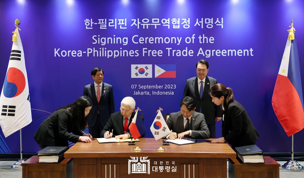 윤석열 대통령, 필리핀 대통령과 정상회담 개최 및 한-필리핀 FTA 서명식 참석