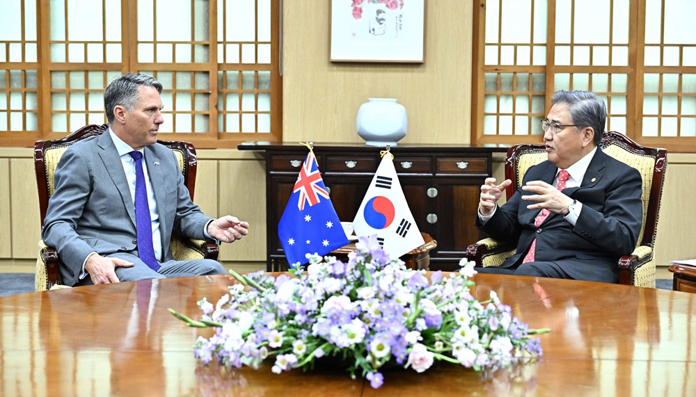 Minister of Foreign Affairs Park Jin Meets with Australian Deputy Prime Minister and Minister for Defence