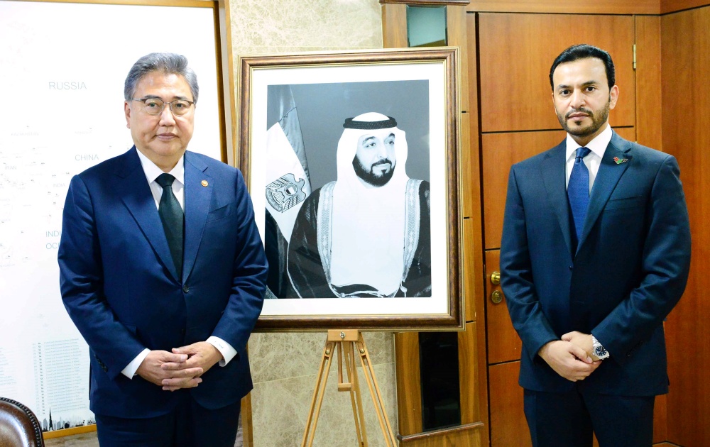 Foreign Minister Offers Condolences on Passing of H.H. Sheikh Khalifa bin Zayed Al Nahyan