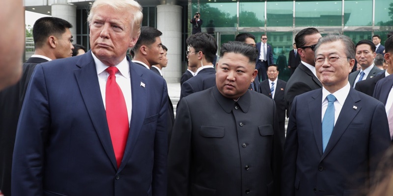 Briefing by Senior Secretary to the President for Public Communication Yoon Do Han on Meeting among Leaders of ROK, DPRK and US