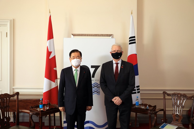 한-캐나다 외교장관 약식회담 결과